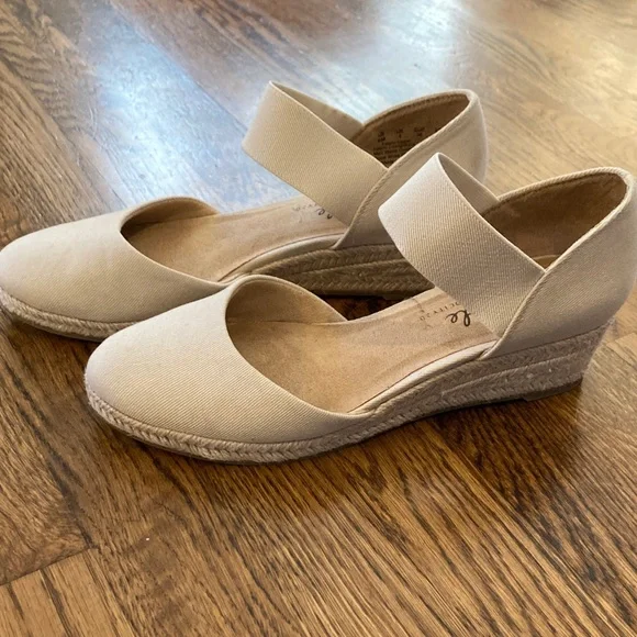 Life Stride Women's Kaylee size 8 Off white/Ecru Espadrilles - Picture 2 of 13